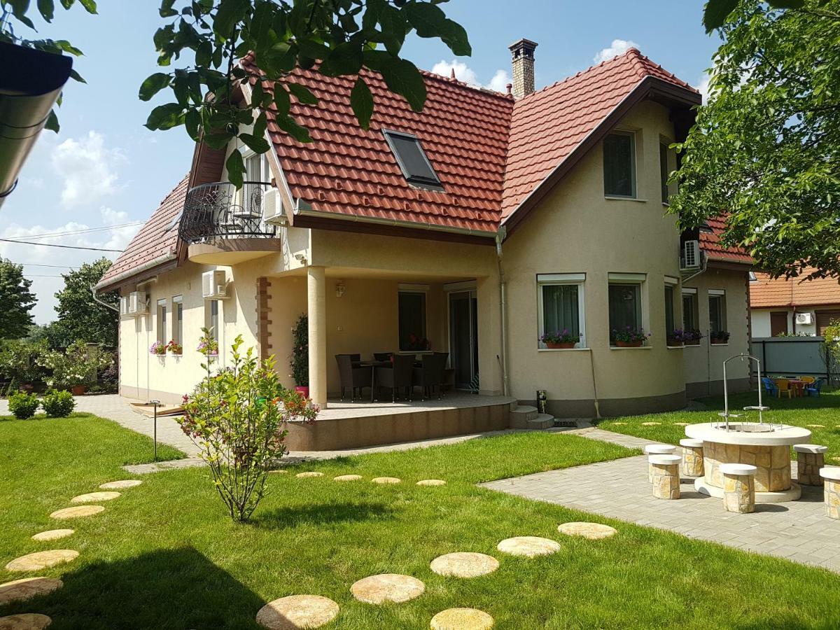 Villa Bellanova Hajduszoboszlo Ngoại thất bức ảnh